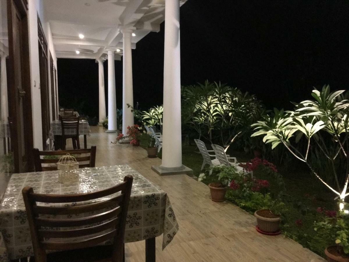 Villa Kaetana Lanka Unawatuna Buitenkant foto